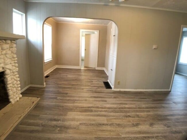 Building Photo - 2 bedroom duplex in Niles