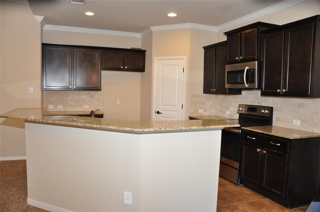 Building Photo - 5603 Drury Ln