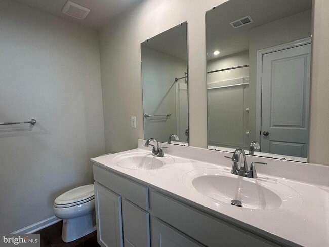 Building Photo - 2709 Apricot Dr