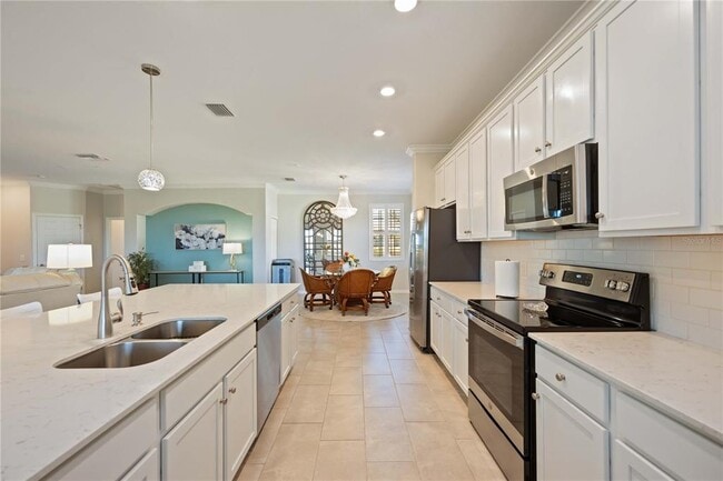 Building Photo - 10817 Tarflower Dr