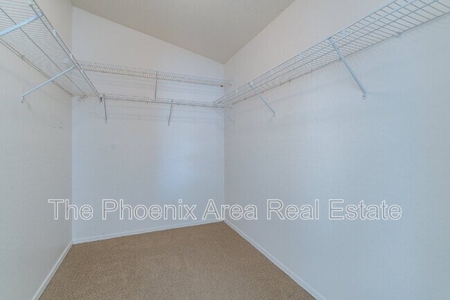 Building Photo - 3049 W Silver Creek Dr