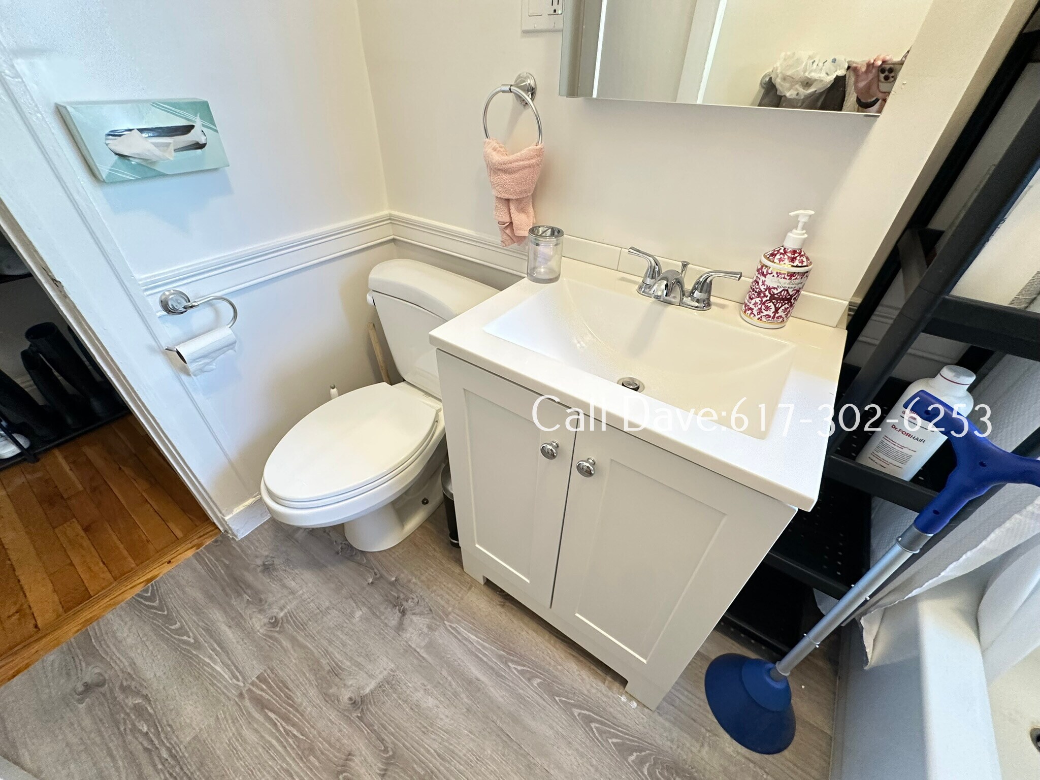 Building Photo - 7 Carol Ave