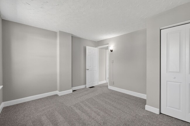 Building Photo - 2 Bedroom in New Castle