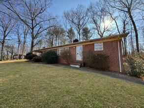 Building Photo - 5804 Elkin Hwy