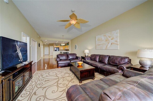 Building Photo - 530 S Gulfview Blvd