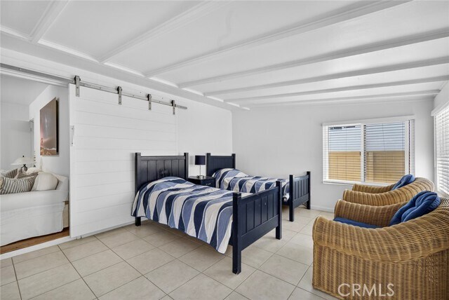 Building Photo - 237 Avenida Montalvo