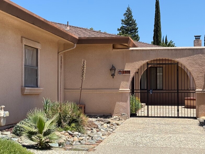 Building Photo - 1308 Fransen Ct
