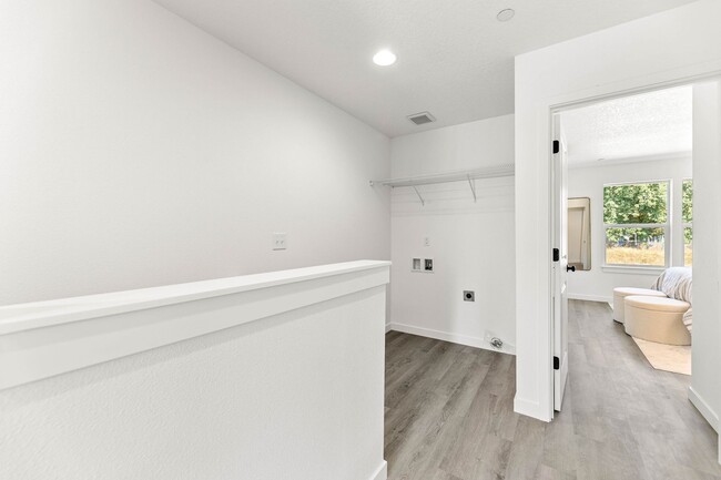 Building Photo - 2922 NE 137th St