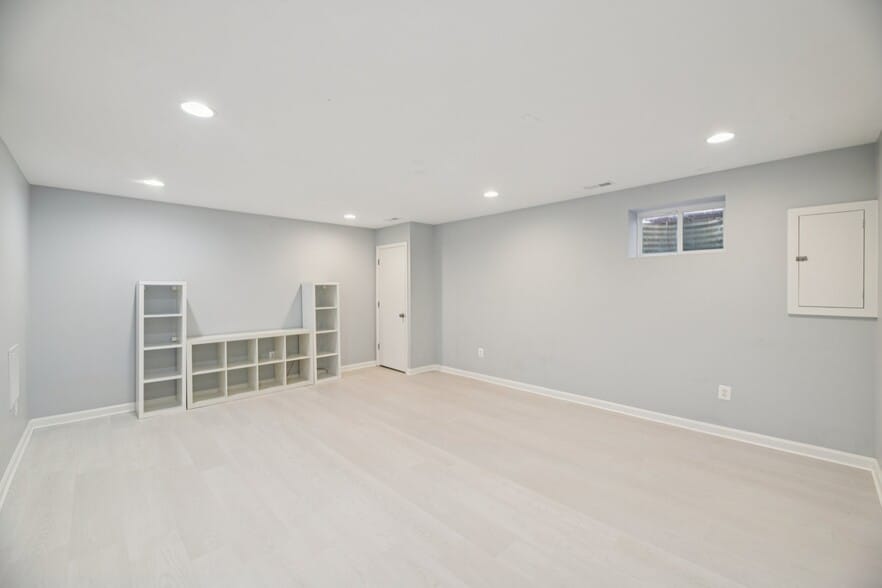 Building Photo - 9934 Longford Ct