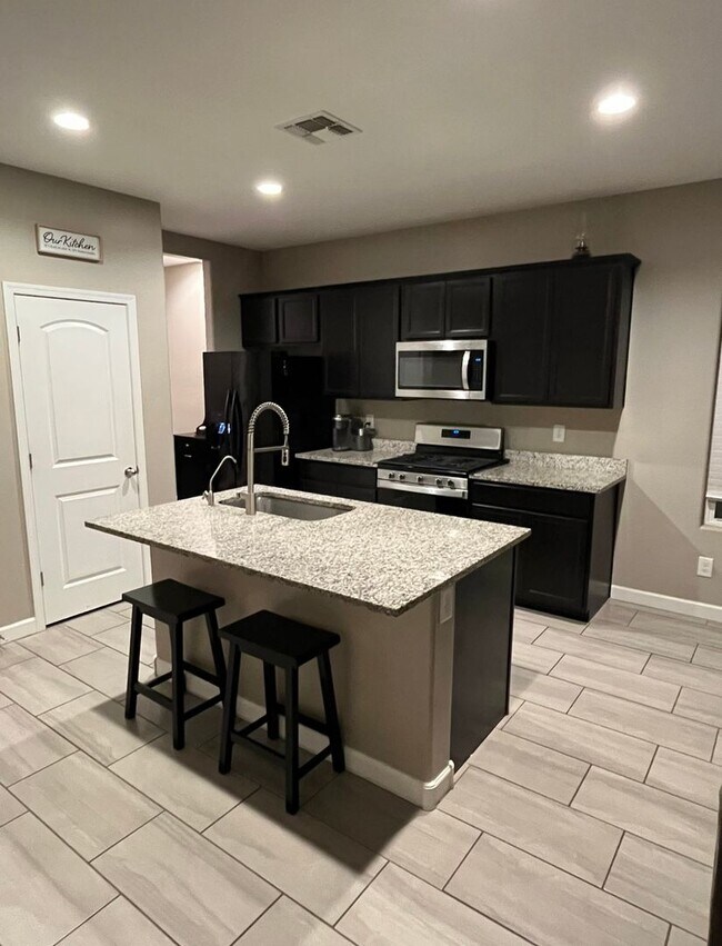 Building Photo - 8530 W Millerton Way