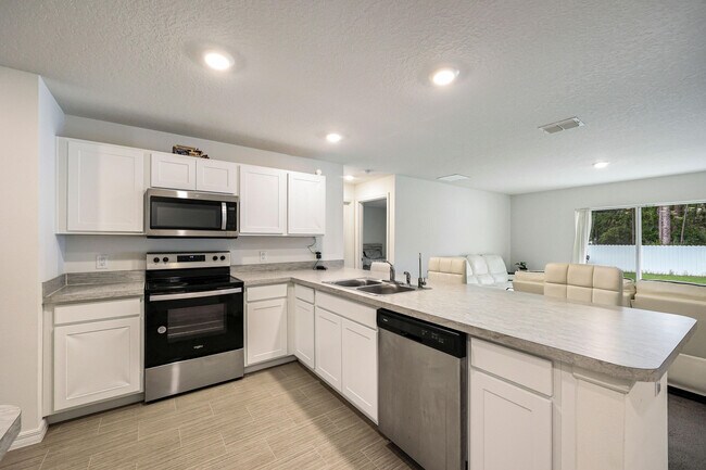 Building Photo - 1316 Gibralter St SW