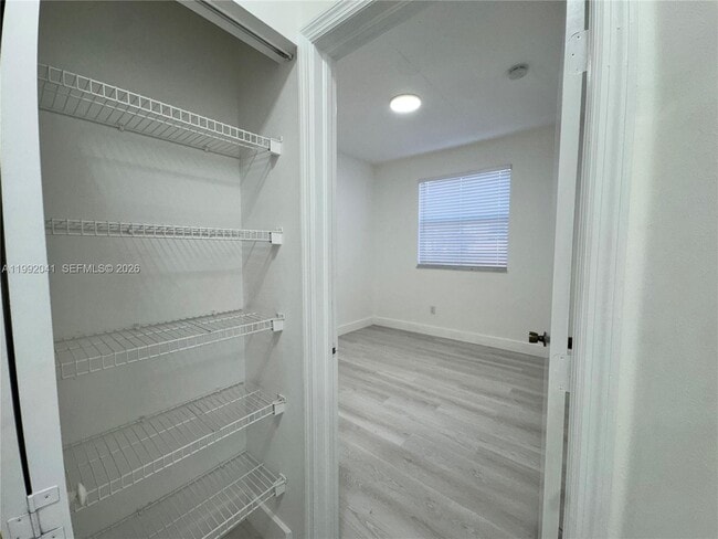 Building Photo - 4911 Spinnaker Dr