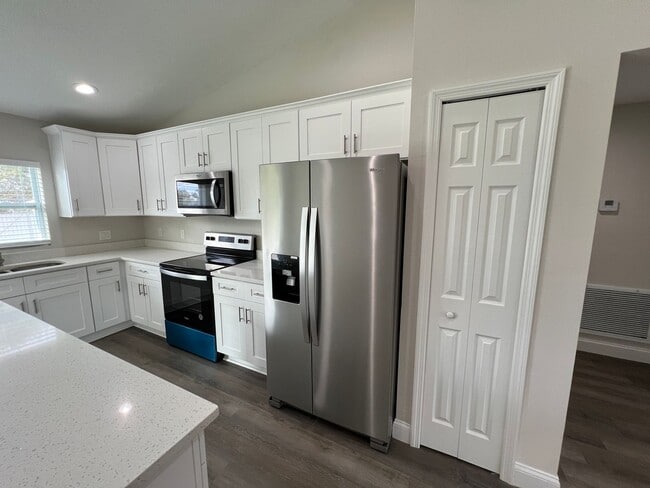 Building Photo - Lovely 3 Bedroom, 2 Bathroom Home in Ocala!!!