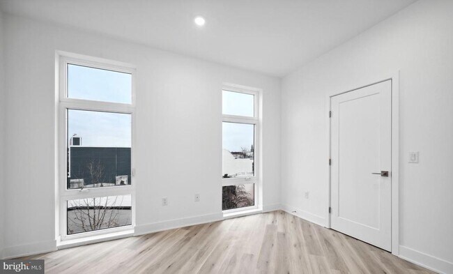 Building Photo - 2301 Grays Ferry Ave