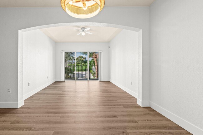 Building Photo - 1503 Belmont Pl