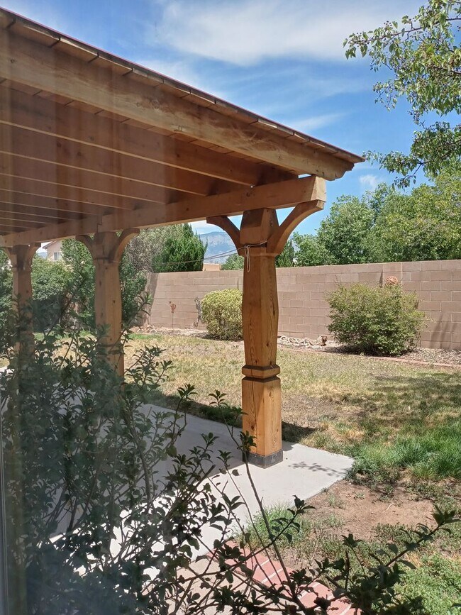 Building Photo - GREAT AREA!