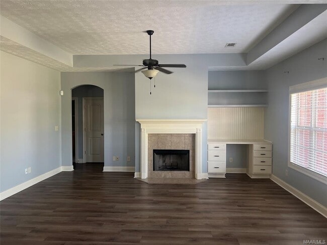 Building Photo - 730 Kingsley Dr