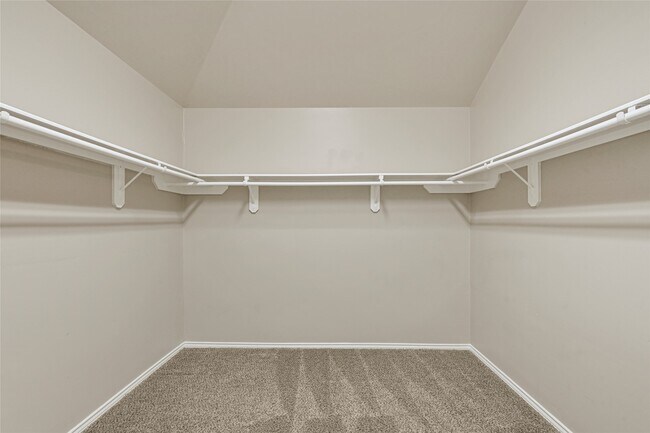 Building Photo - 12914 Pecan Shores Dr