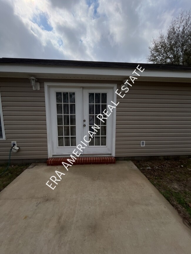 Building Photo - 4621 Bobolink Way