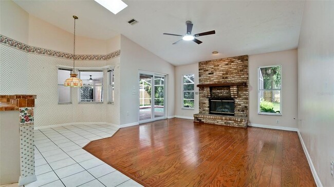 Building Photo - 407 68th Ave Dr W