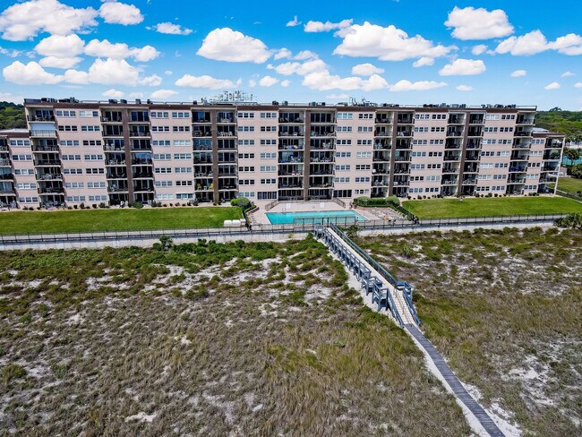 Building Photo - 3215 Jimmy Buffett Mem Hwy
