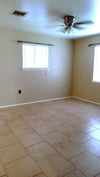 Building Photo - 3807 Mount St