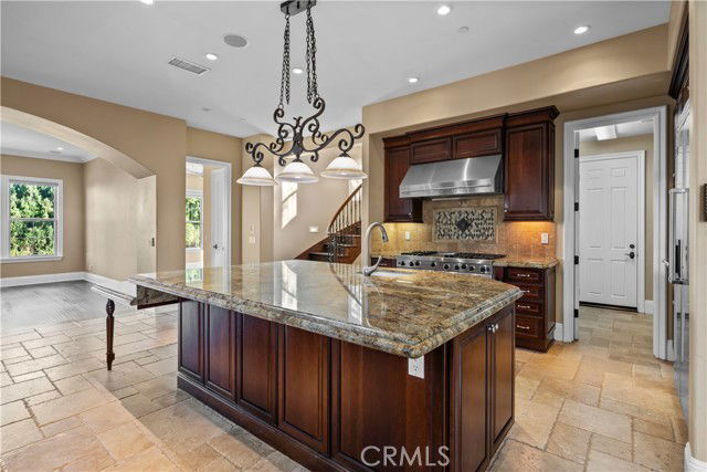 Building Photo - 18 Via Cima