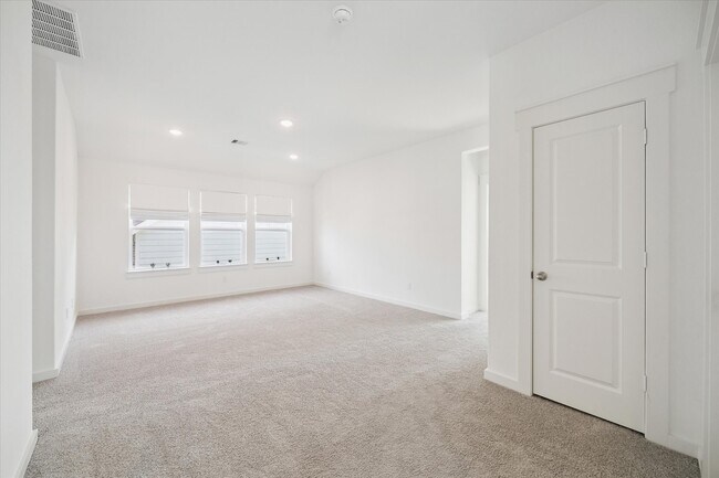Building Photo - 7419 Casuna Ln