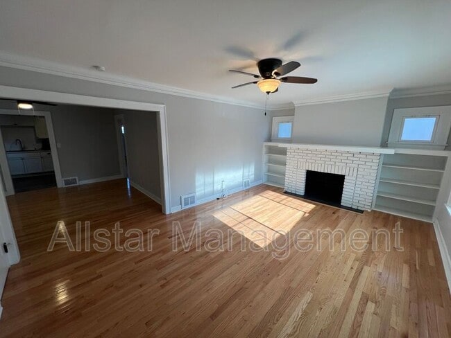 Building Photo - 3464 Granton Ave