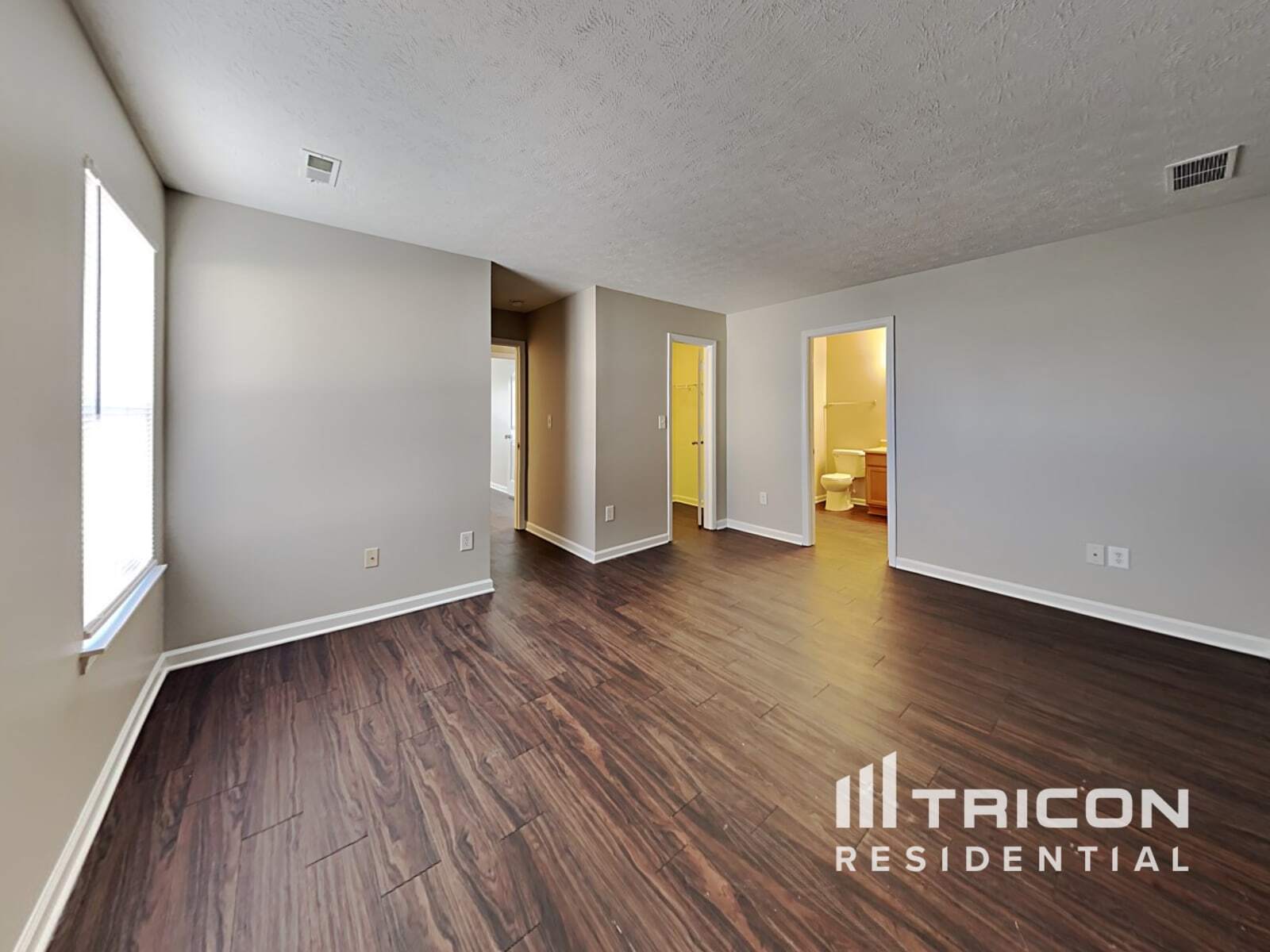 Building Photo - 7270 Burlat Ln