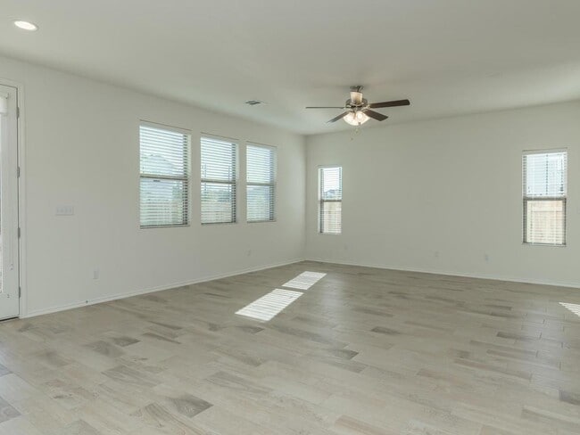 Building Photo - 9111 Silica Dr