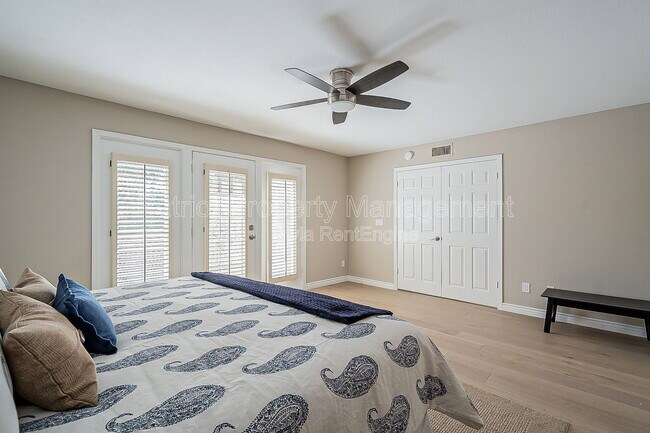 Building Photo - 10527 E Fanfol Ln