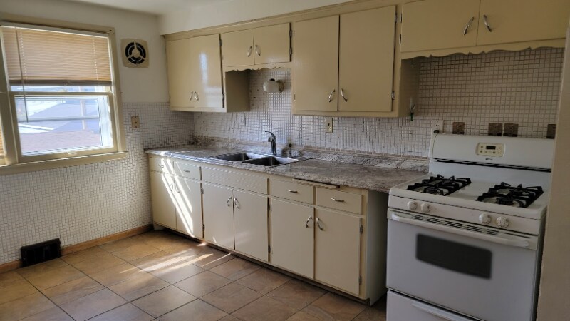 Building Photo - 10167 W Cleveland Ave