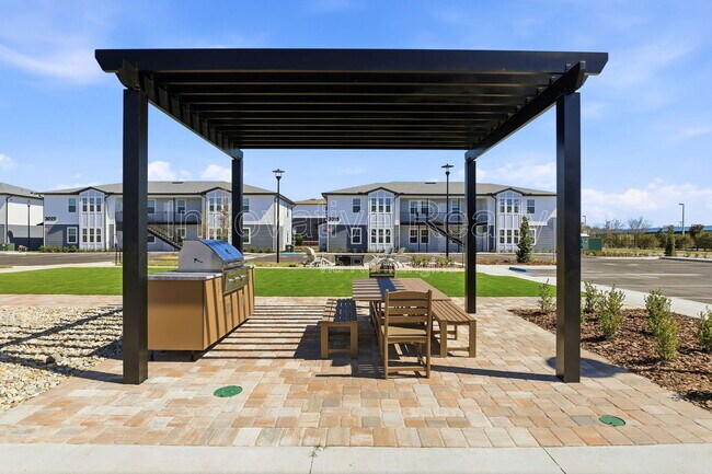 Building Photo - 3085 Soldier City Wy