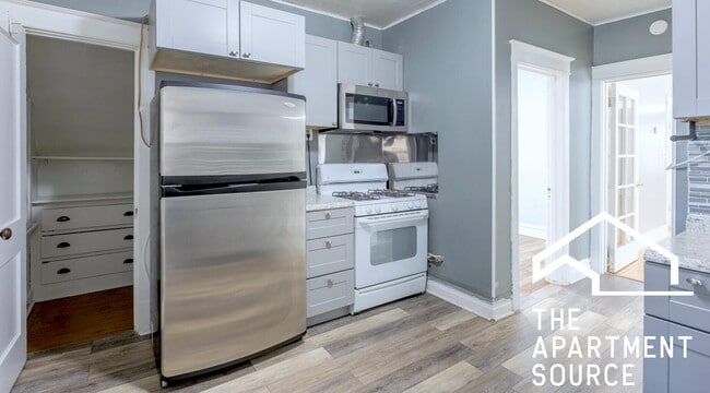 Building Photo - 4135 W Henderson St