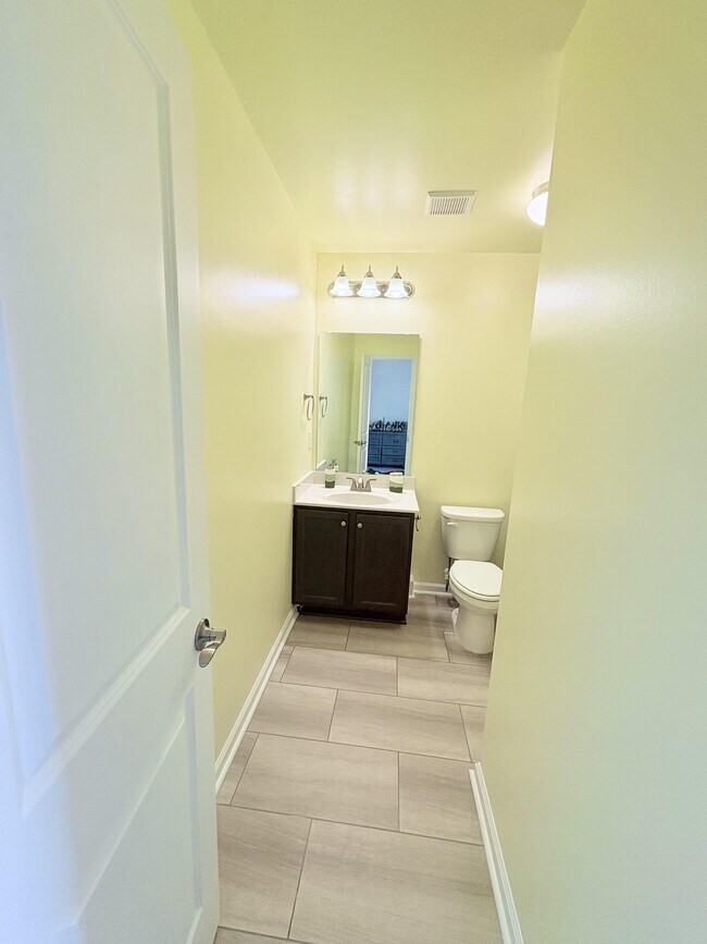 Building Photo - 456 Sullivan Loop Rd