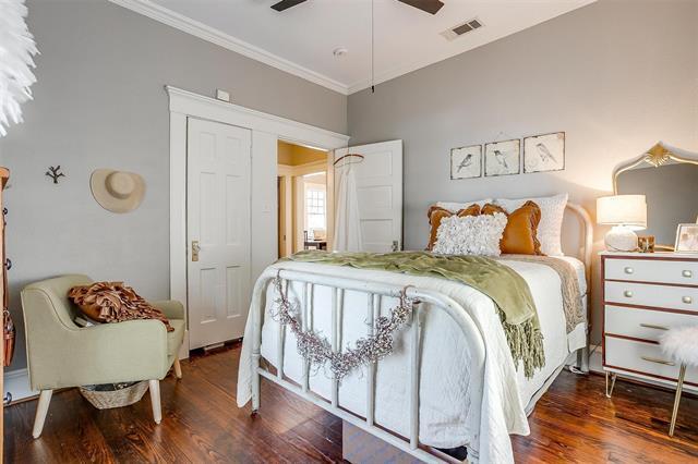 Building Photo - 2116 Hurley Ave