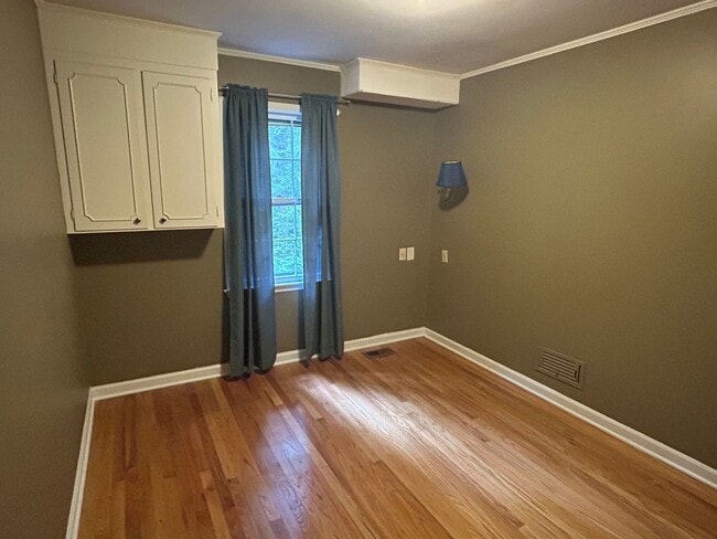 Building Photo - 5 Bed | 3.5 Bath House in Raleigh