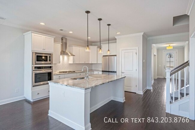 Building Photo - 2219 Midden Dr