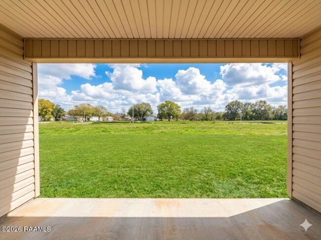 Building Photo - 234 Sidney Oaks Dr