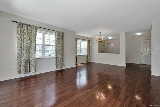 Building Photo - 31 Underhill Dr