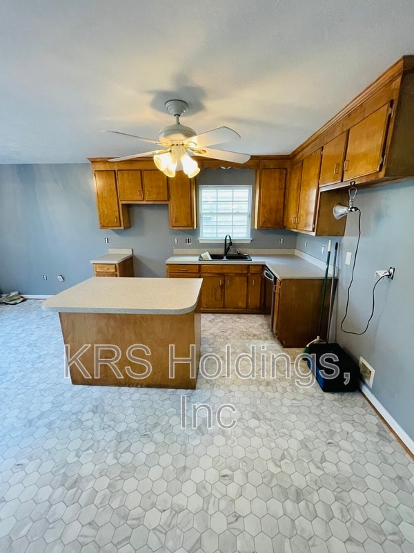 Building Photo - 861 Sugarloaf Run