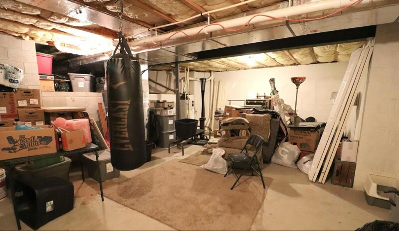 Building Photo - 641 Chickadee Dr