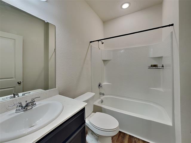 Building Photo - 204 Gypsum Ln