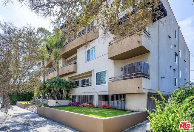 Building Photo - 12621 Washington Pl