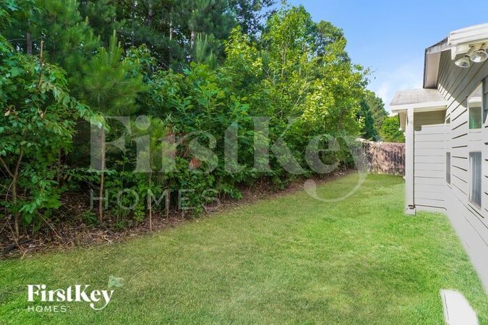 Building Photo - 522 Walnut Woods Dr