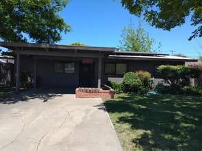 Building Photo - 2217 W Polk Way