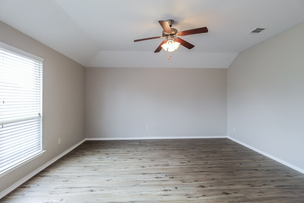 Building Photo - 1813 Cedar Wood Trail