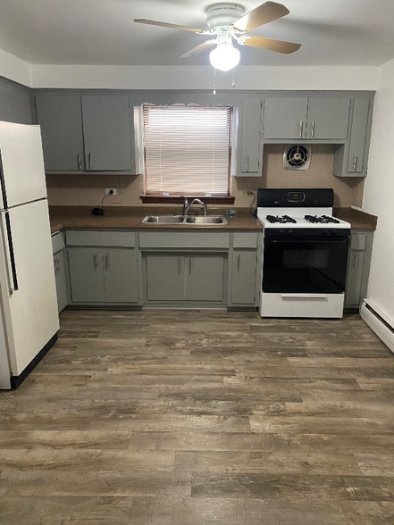 Building Photo - 2704 E 76th St