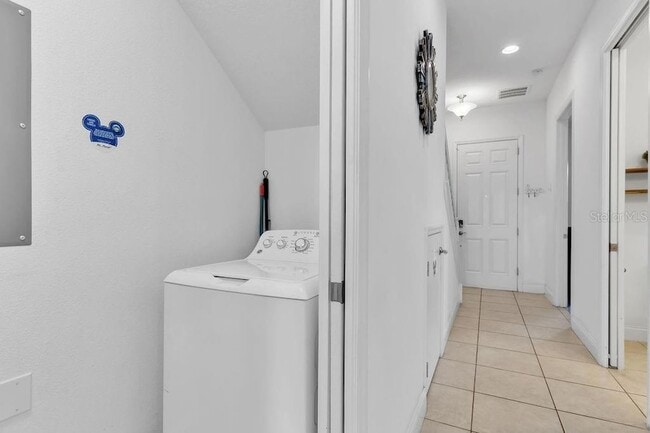 Building Photo - 236 Captiva Dr
